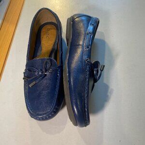 BOC Born Concepts - Size 7.5M - Women's Carolann Loafer in Blue